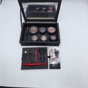 SMASHBOX The Makeup Room Limited Edition Studio Kit